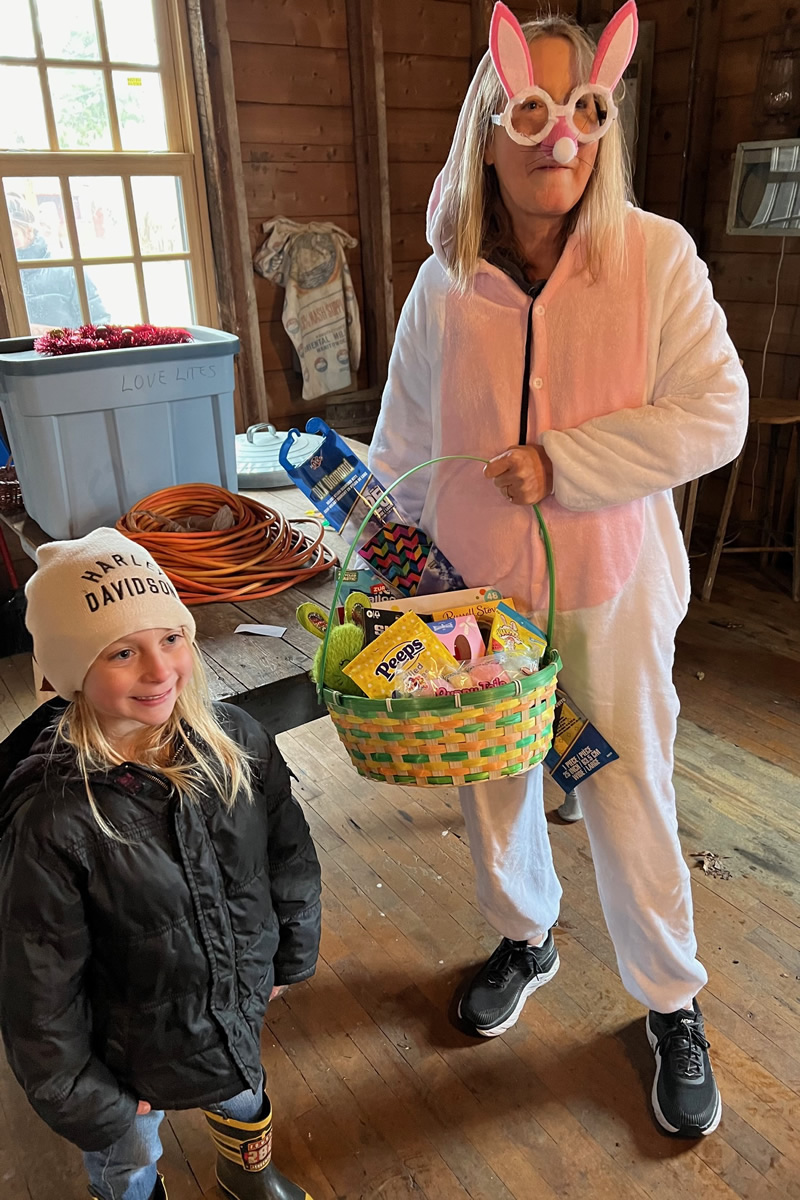 https://www.dundeemill.org/pictures/easter/8 bunnywinner.jpg